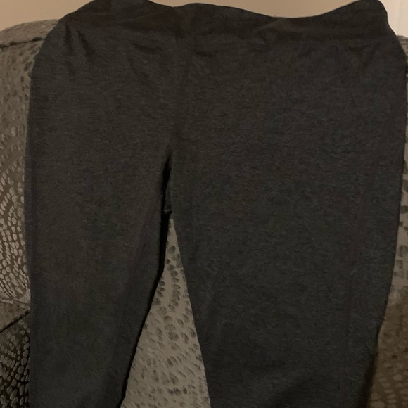 Zella Womens Capri Workout Pants, Size Medium - Picture 6 of 10